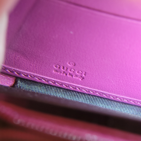 Authentic Gucci soho pink wallet💗 Lots of card slots. Get your Gucci on. - Picture 8 of 11